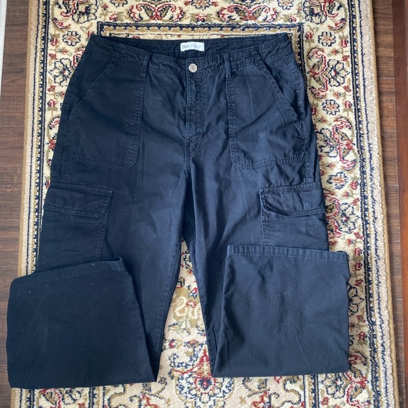 Zara Black Cargo Pants with Zipper Wide Legs Side and Back Pockets Size 14 - Picture 2 of 6